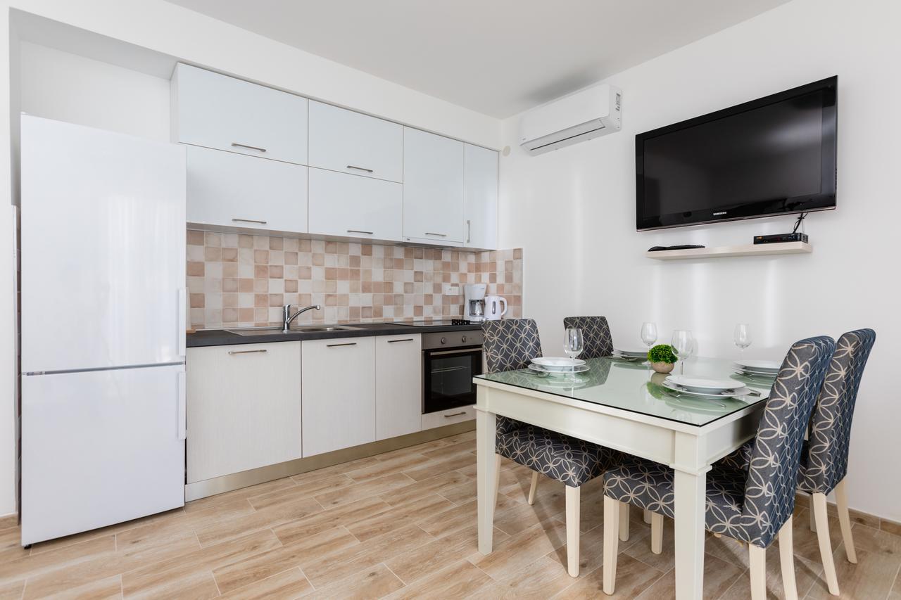 Apartments Miramar โกตอร์ ภายนอก รูปภาพ